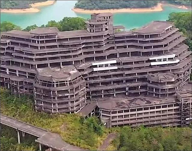 广东"最奢华"的烂尾楼，已静躺二十四个春秋，未来将何去何从